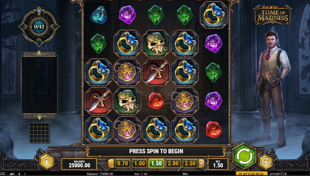Tome of Madness slot screen with Rich Wilde and mysterious relics. Tome of Madness slot screen with Rich Wilde and mysterious relics.